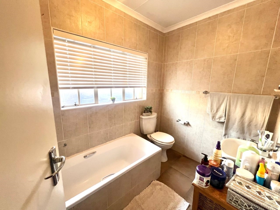 3 Bedroom Property for Sale in Waterkloof North West